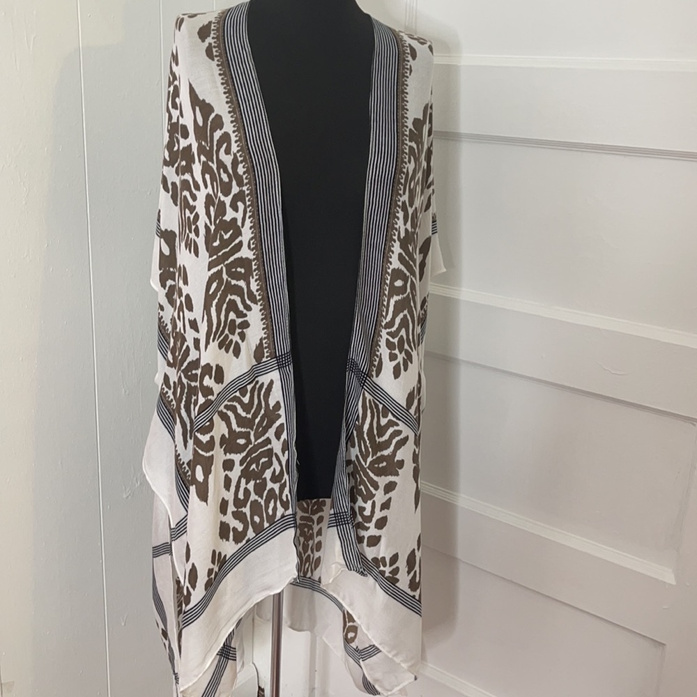 CEJON  Wrap /Shawl women's ruana topper - BEIGE/TAUPE